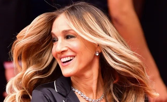 At 59, Sarah Jessica Parker Continues To Glow The Natural Way